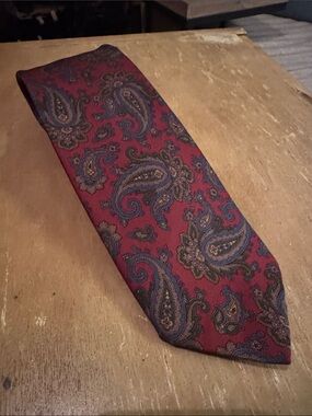 Men's Paisley Burgundy Silk Tie